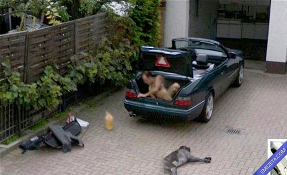 Google Street View: Nakedman